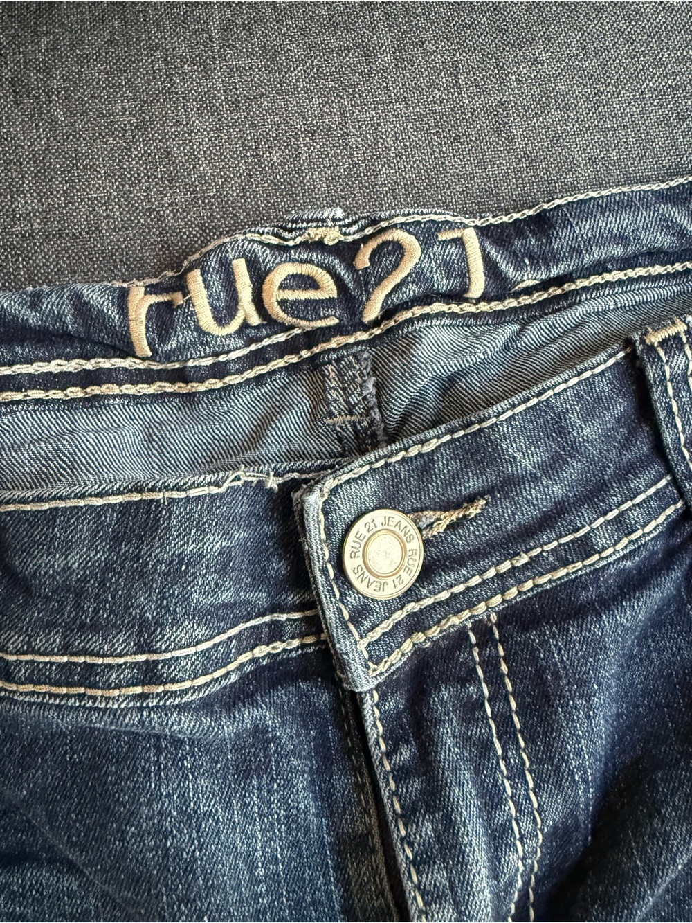 Rue21 Women’s Bootcut Jeans | Medium Wash | Size 13/14 | Y2K Stitch Detail - Picture 3 of 5